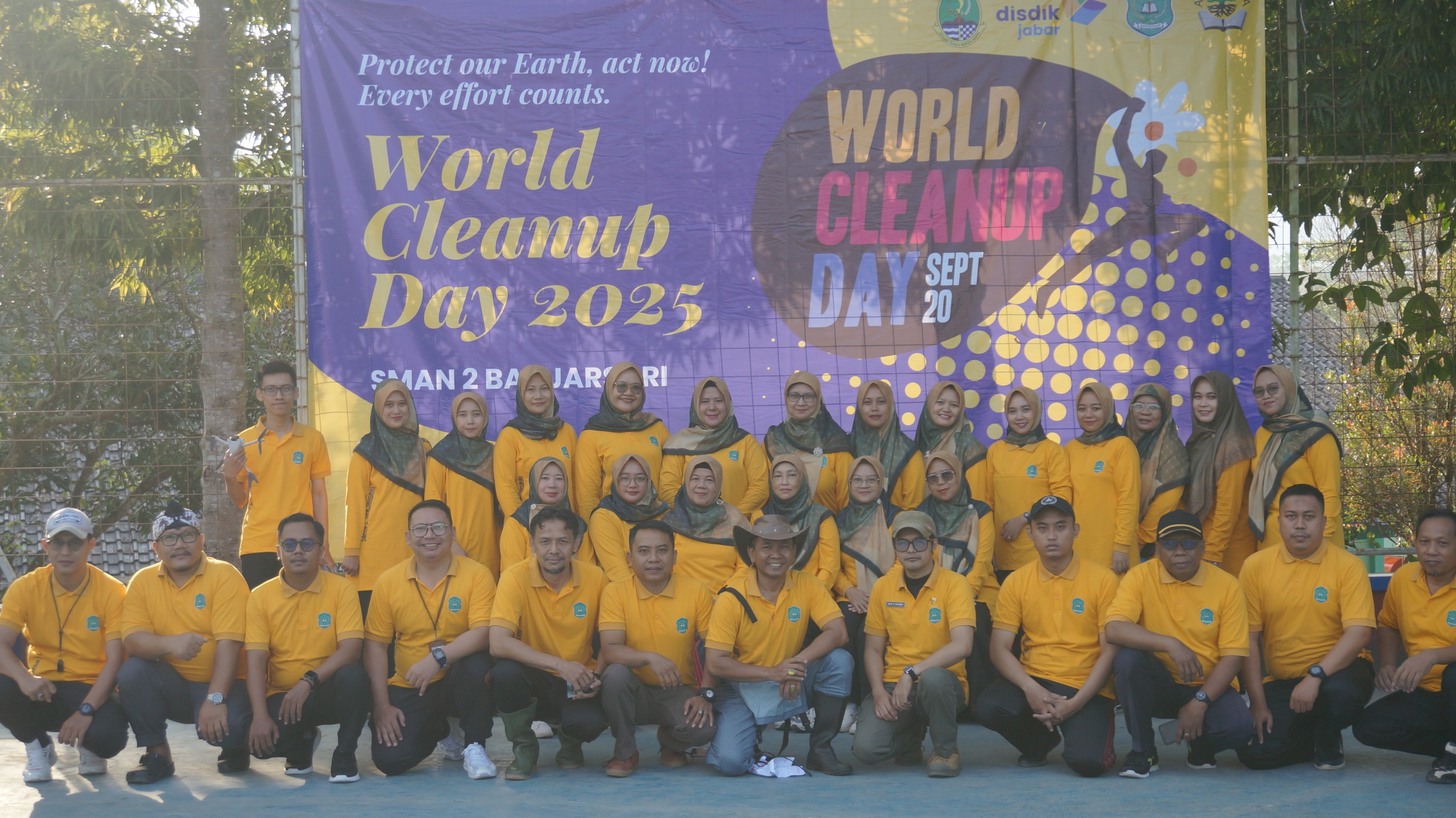 World Cleanup Day 2025 SMAN 2 Banjarsari