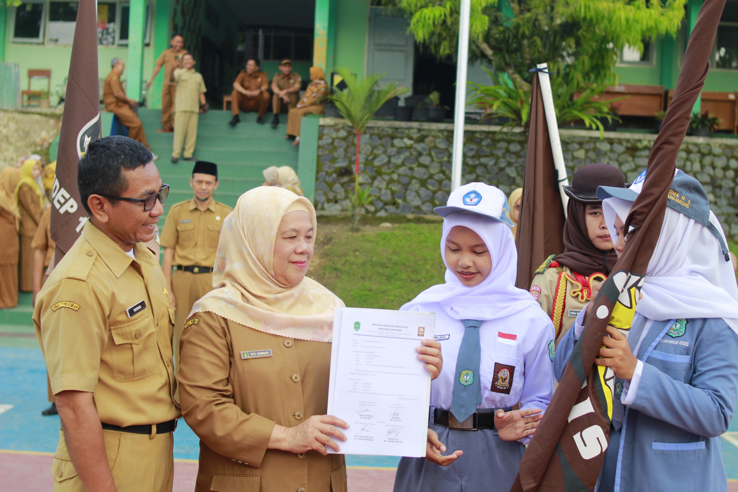 Serah Terima Jabatan Pengurus OSIS SMAN 2 Banjarsari Periode 2025-2026