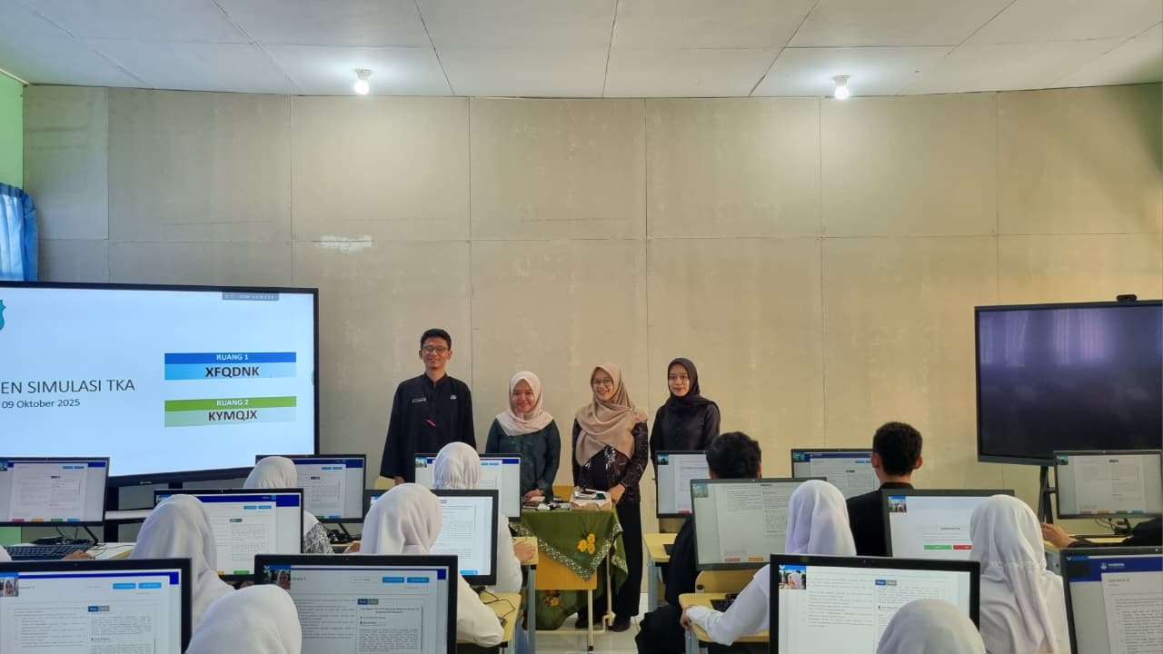 Awal Perjuangan:  Siswa Kelas XII SMAN Banjarsari Antusias Ikuti Simulasi TKA 2025/2026 Hari ke-1