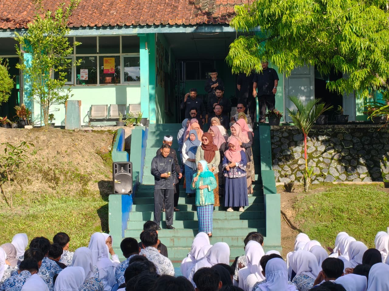 Dua Tokoh Inspiratif Pindah Tugas: SMAN 2 Banjarsari Kehilangan Kepala Sekolah dan Waka Kurikulum Terbaiknya